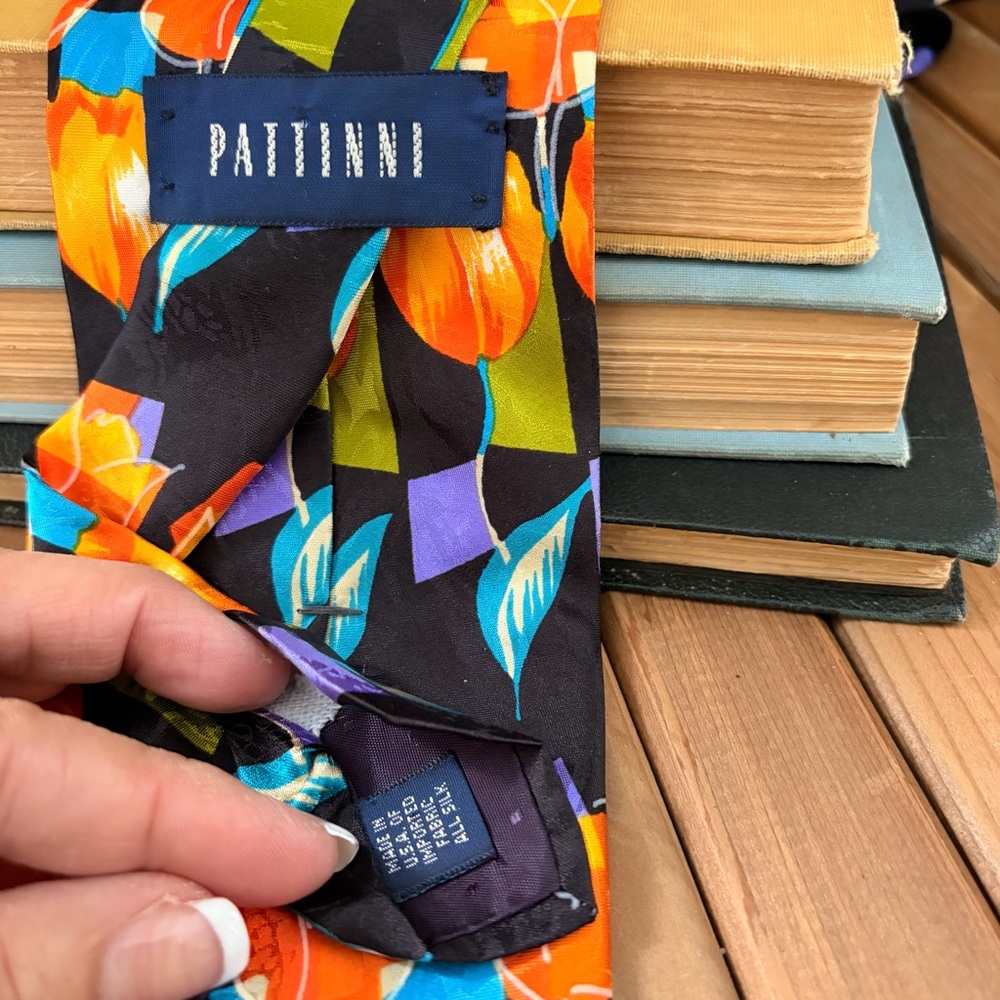 Pattinni 100% Silk Tie Bold Spring Floral Tulip Print Multicolor Italian Necktie - Picture 5 of 7